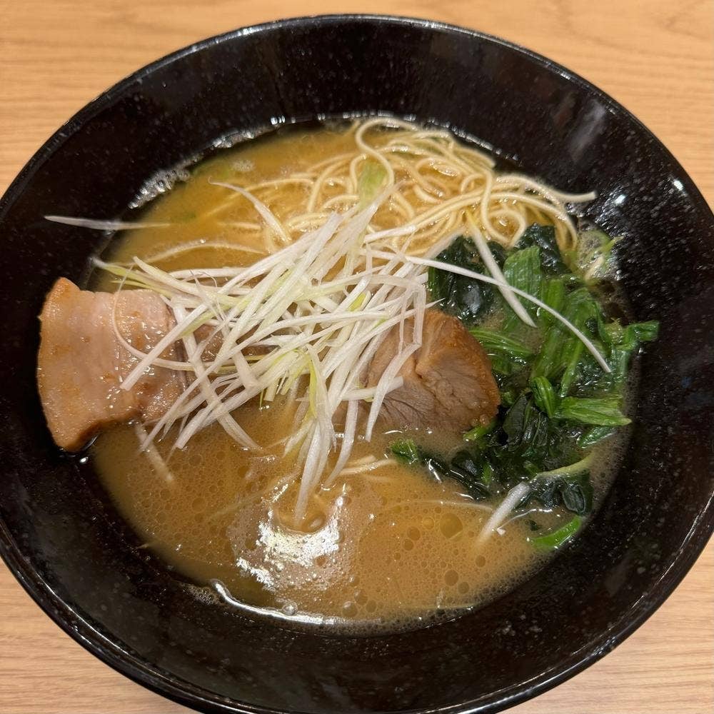 横浜家系ラーメン 銀家 みなとみらい店