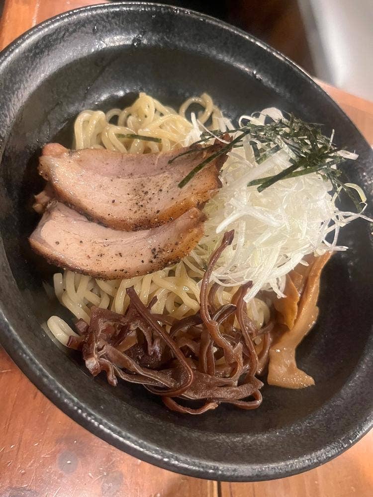 久留米らーめん 鐡釜 横須賀中央店