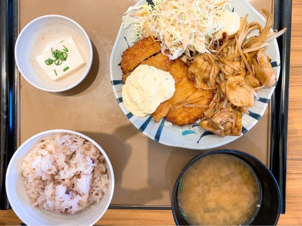 やよい軒 和白店