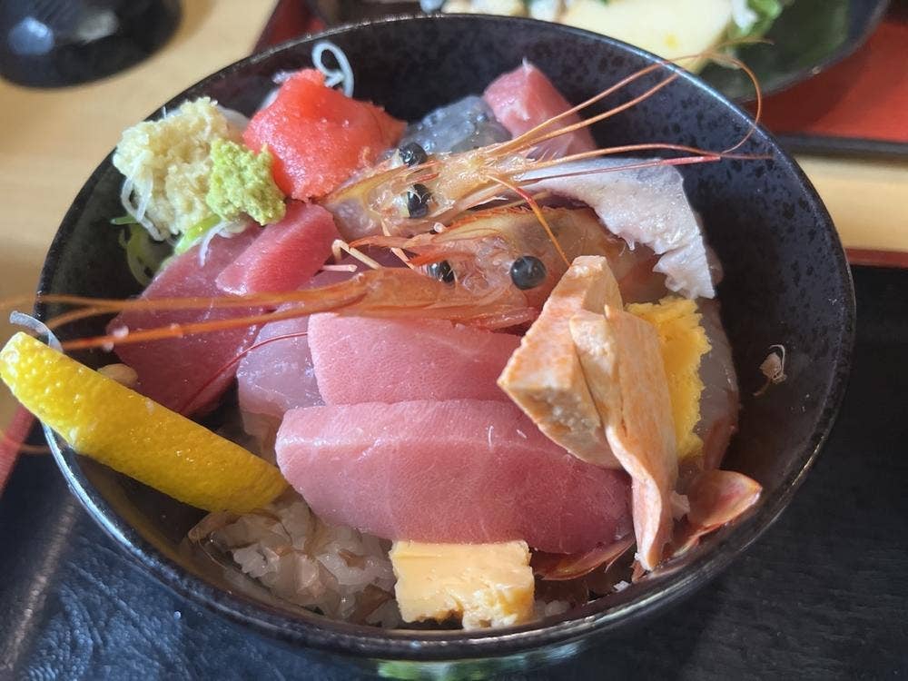 三河屋食堂
