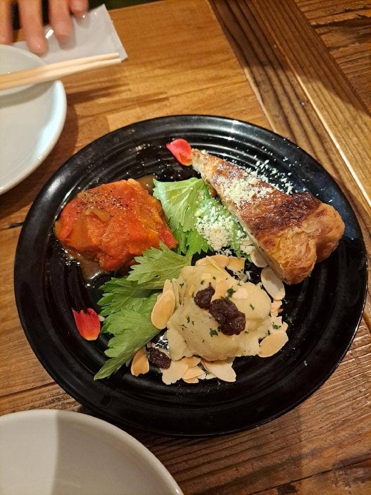 綾瀬 ワインバル八十郎商店