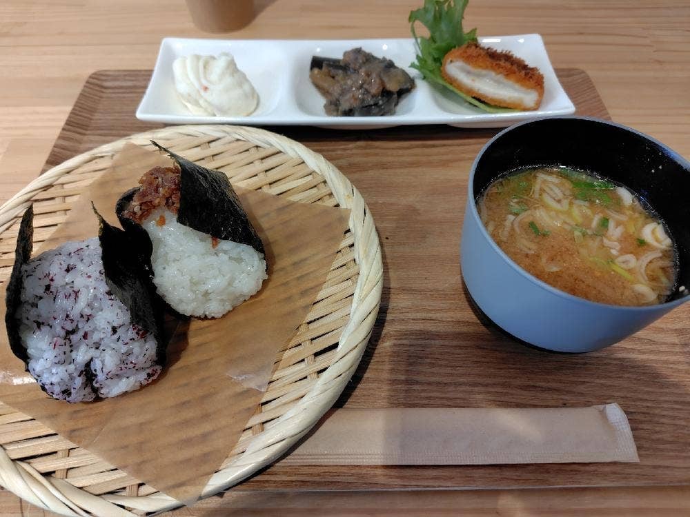 おにぎり専門店 波平