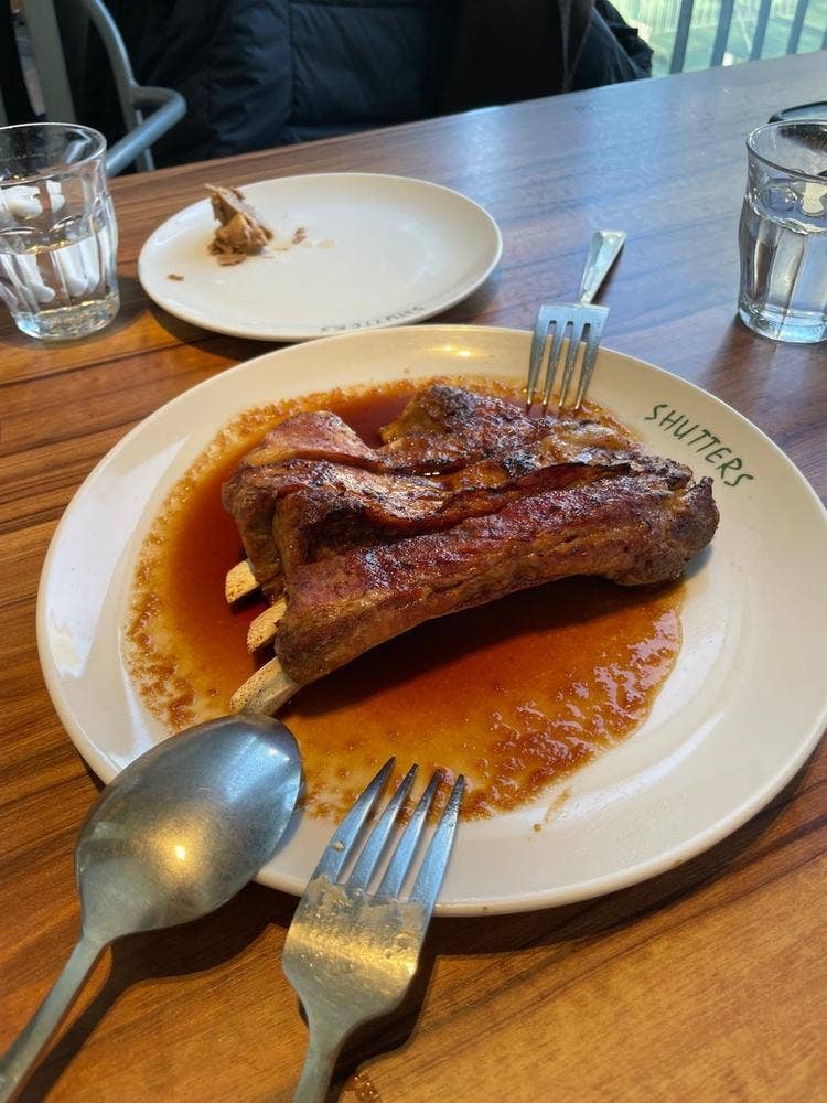 シャッターズ Luz自由が丘