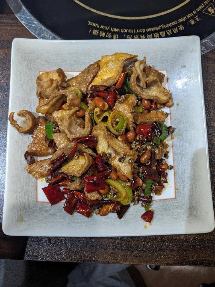 本格中華&薬膳火鍋 大龍城 西川口店