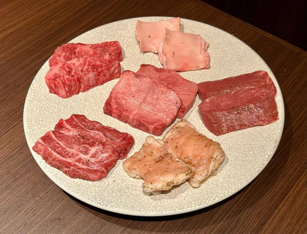 和牛焼肉 やくにく 路地裏