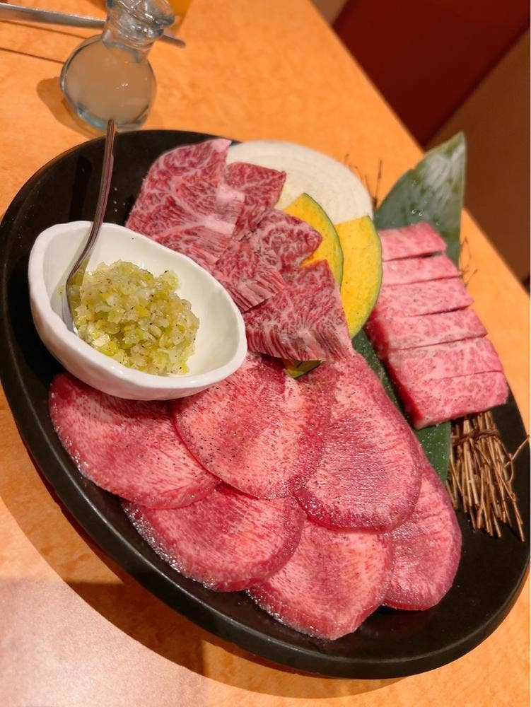 炭火焼肉 十門