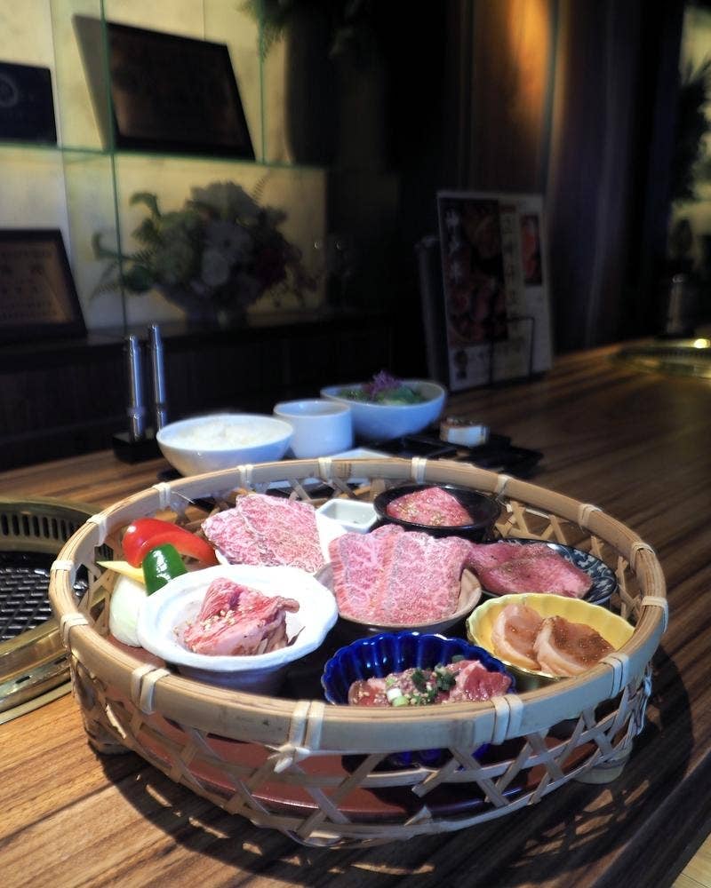 神戸牛と熟成肉の店 龍園 西中洲店