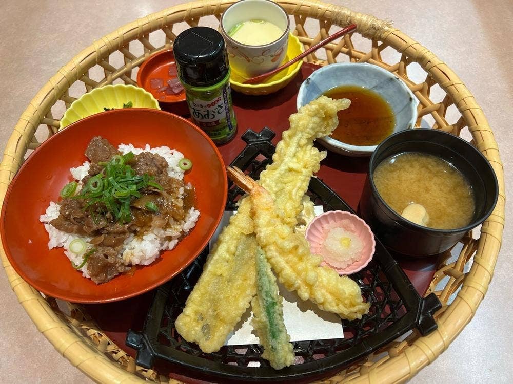 和ダイニング 四六時中 松任店