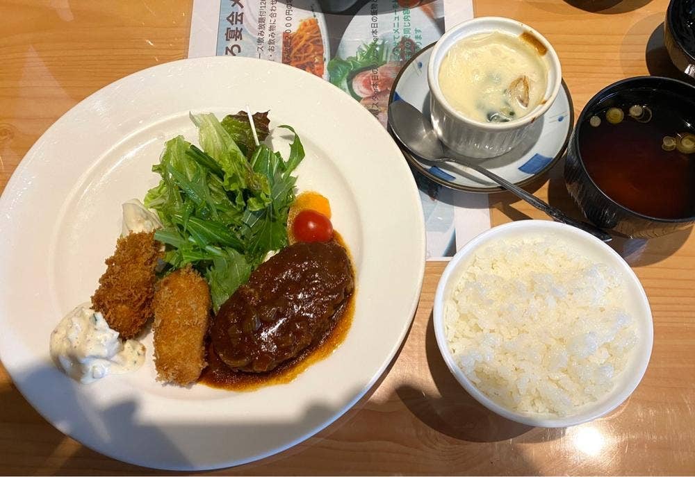 洋食屋 うおひろ