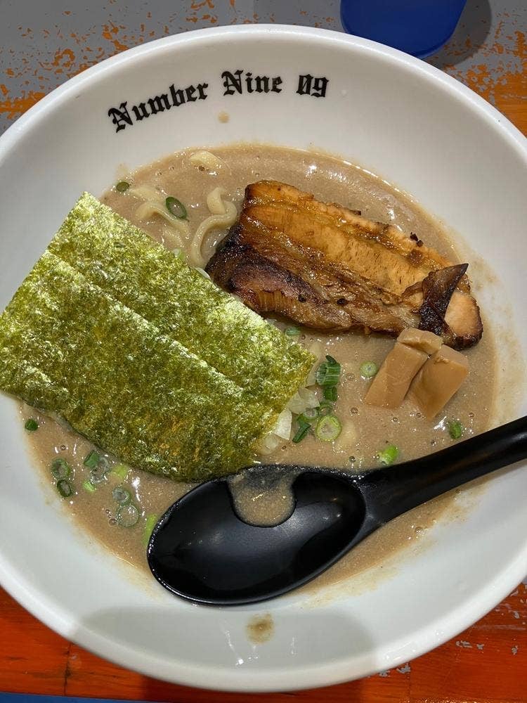 ナンバーナイン 09