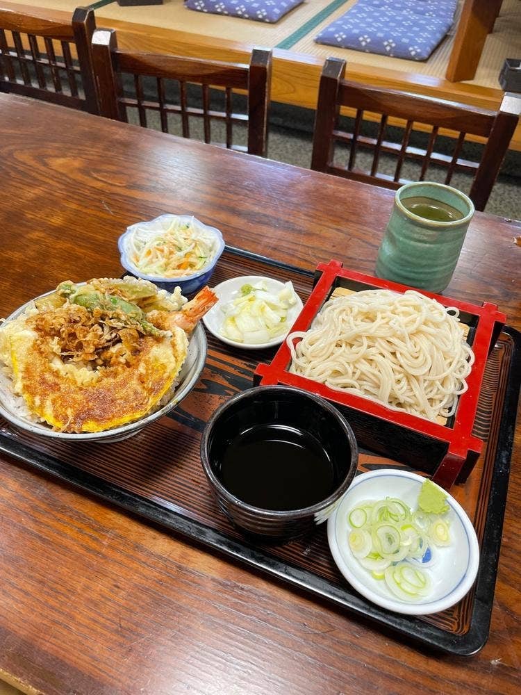 そば処山茂登