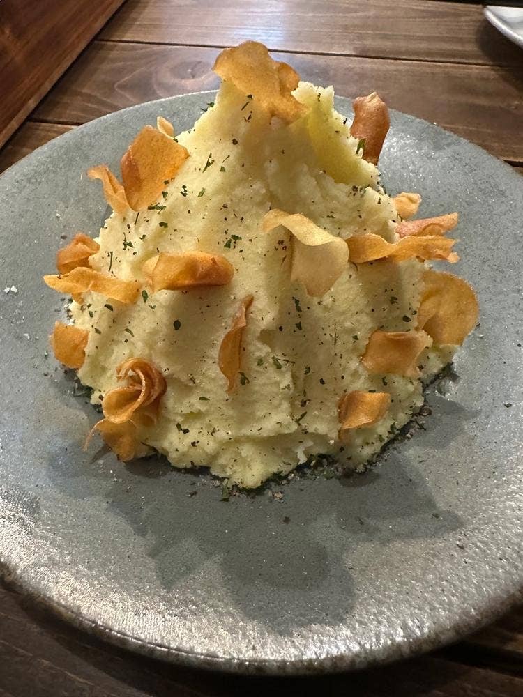 にんにく料理酒場～Garlic Carinderia～×twomoons～ふたつの月～