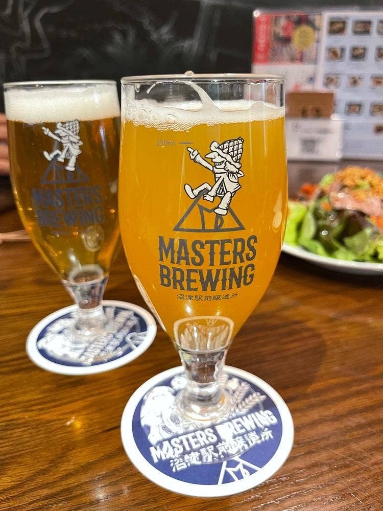 MASTERS BREWING 2階のビアパブ