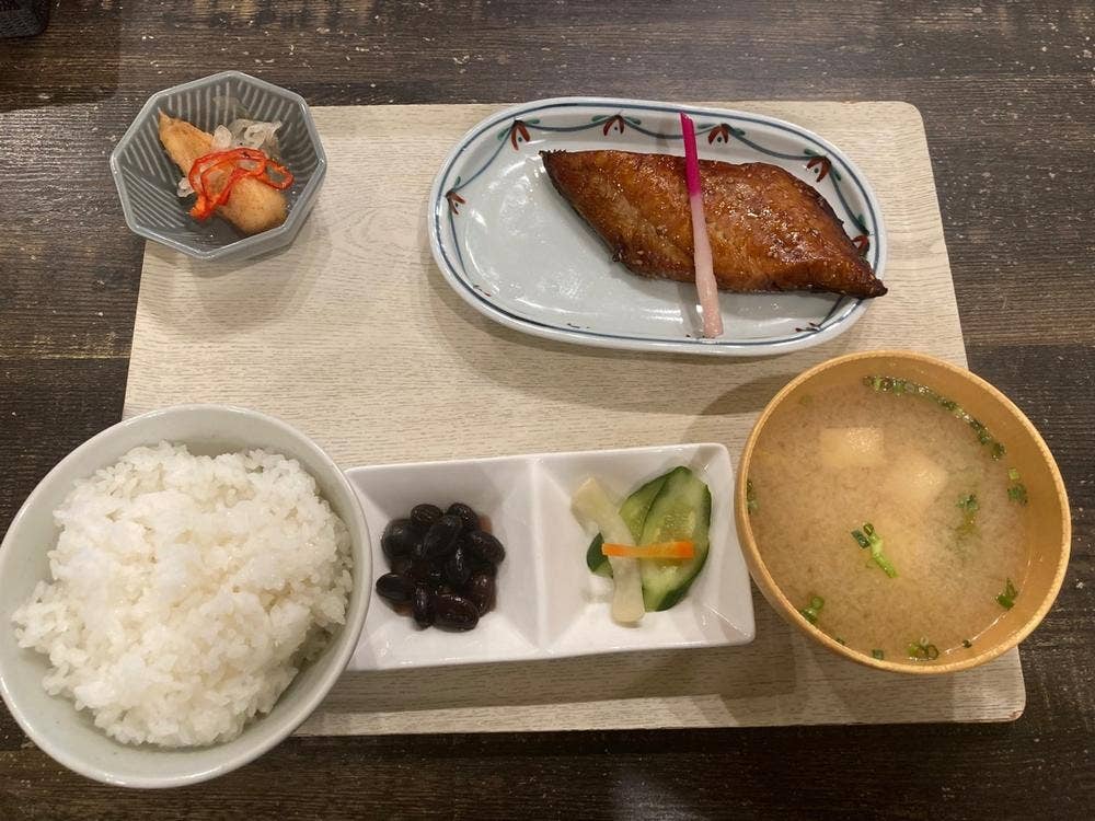 お食事処 魚の光家