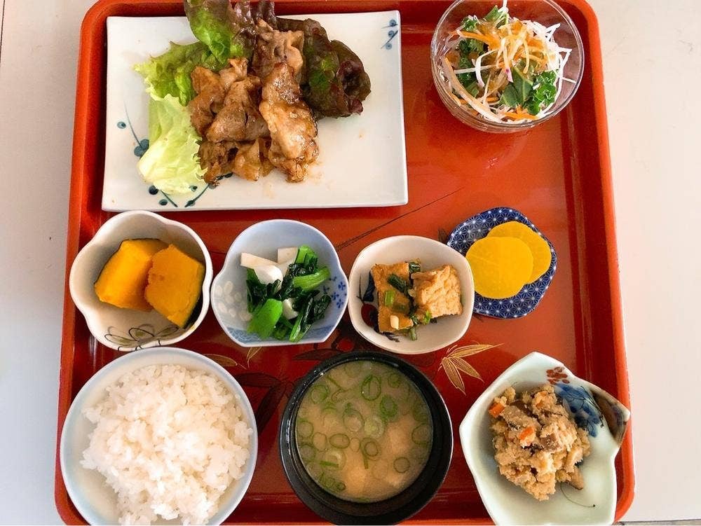 定食屋バンビ