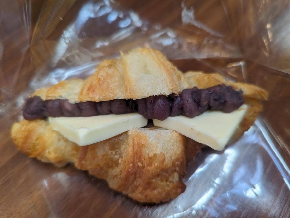 仲見世クロワッサン専門店 クロッジュ！