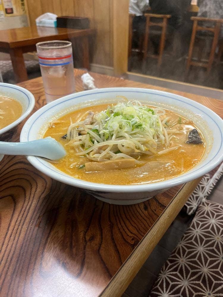 オロチョンラーメン利しり伊勢原店