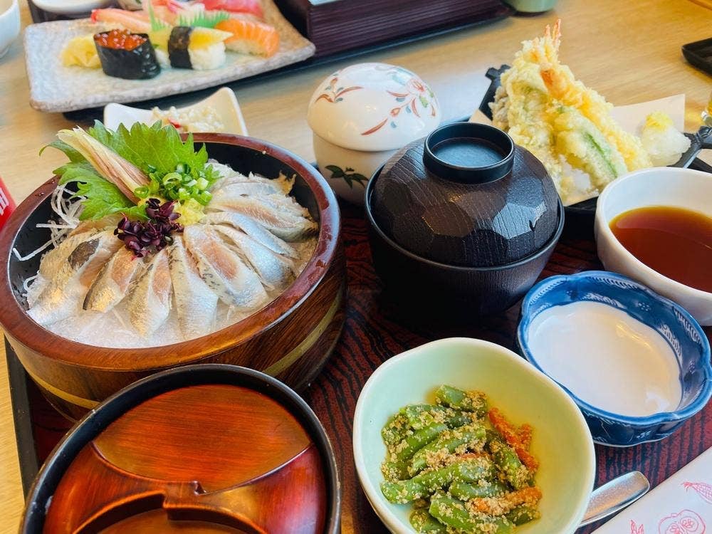 とんでん 南16条店