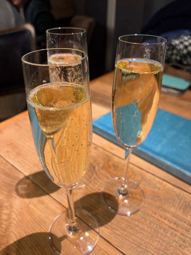 炭火とワイン なんば店