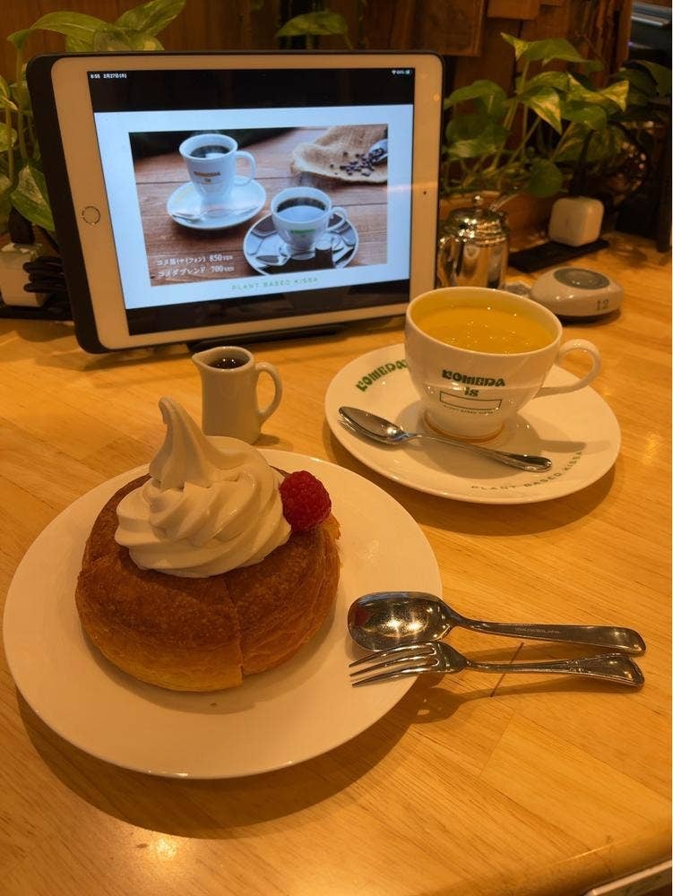 KOMEDA is □ 東銀座店