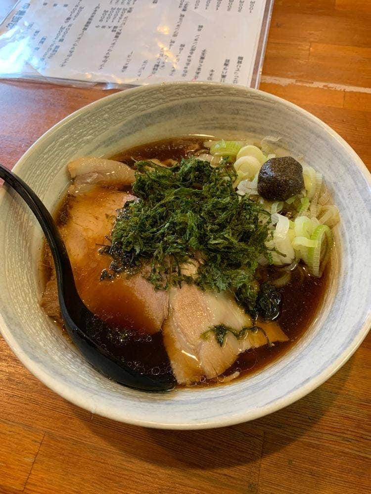 唯一無二のらぁ麺専門店 イ袋ワシづかみ