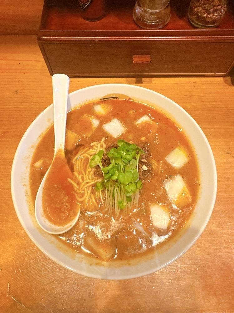 担々麺 空星