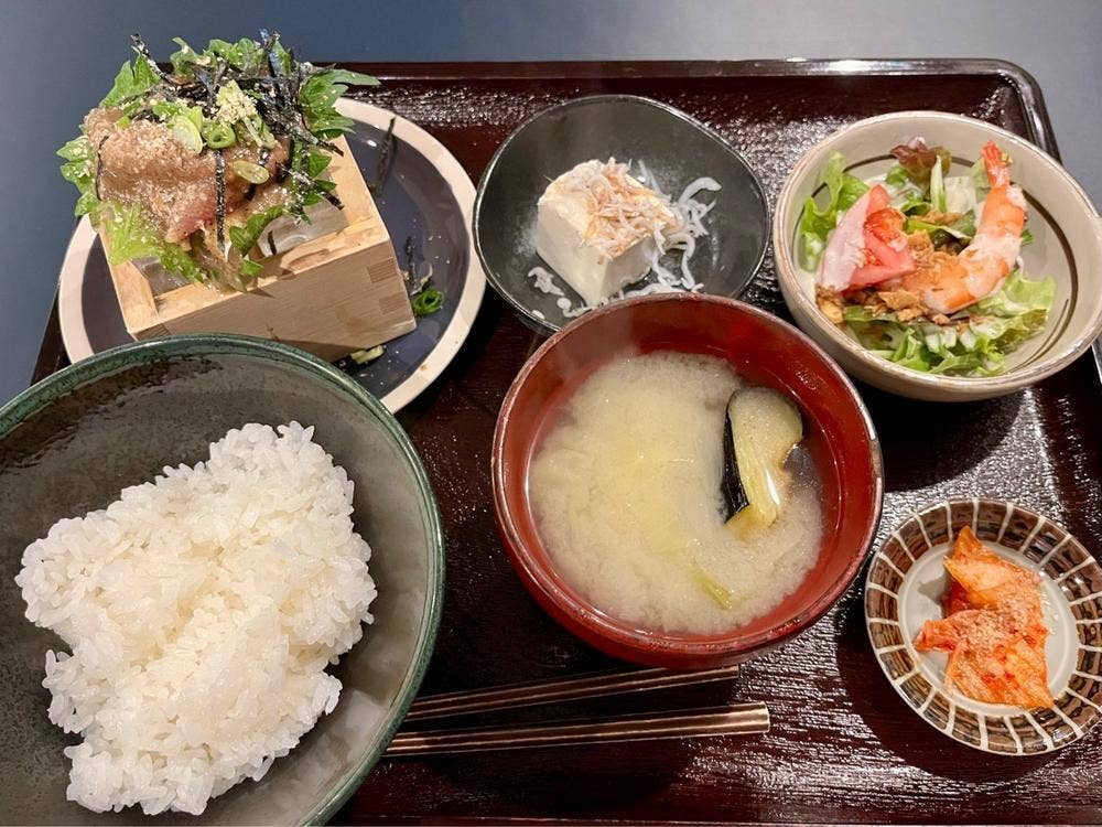 お魚とごまサバが美味しいお店 kitchen home