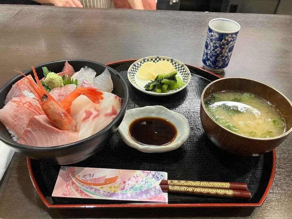 海鮮丼 わら