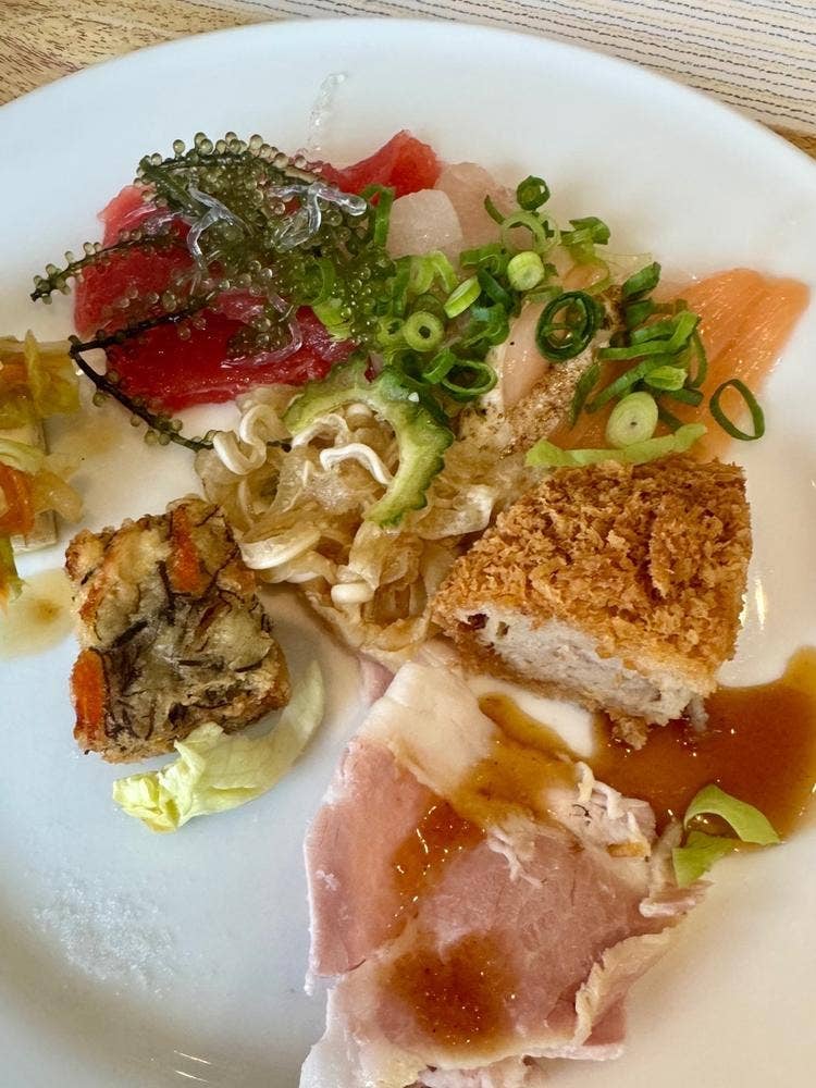 ベッセルホテルカンパーナ沖縄 朝食会場