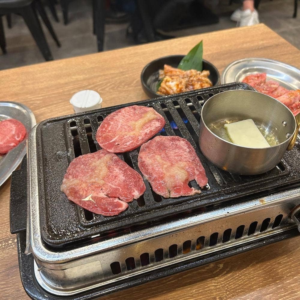 焼肉 はぐれ雲 なんば店