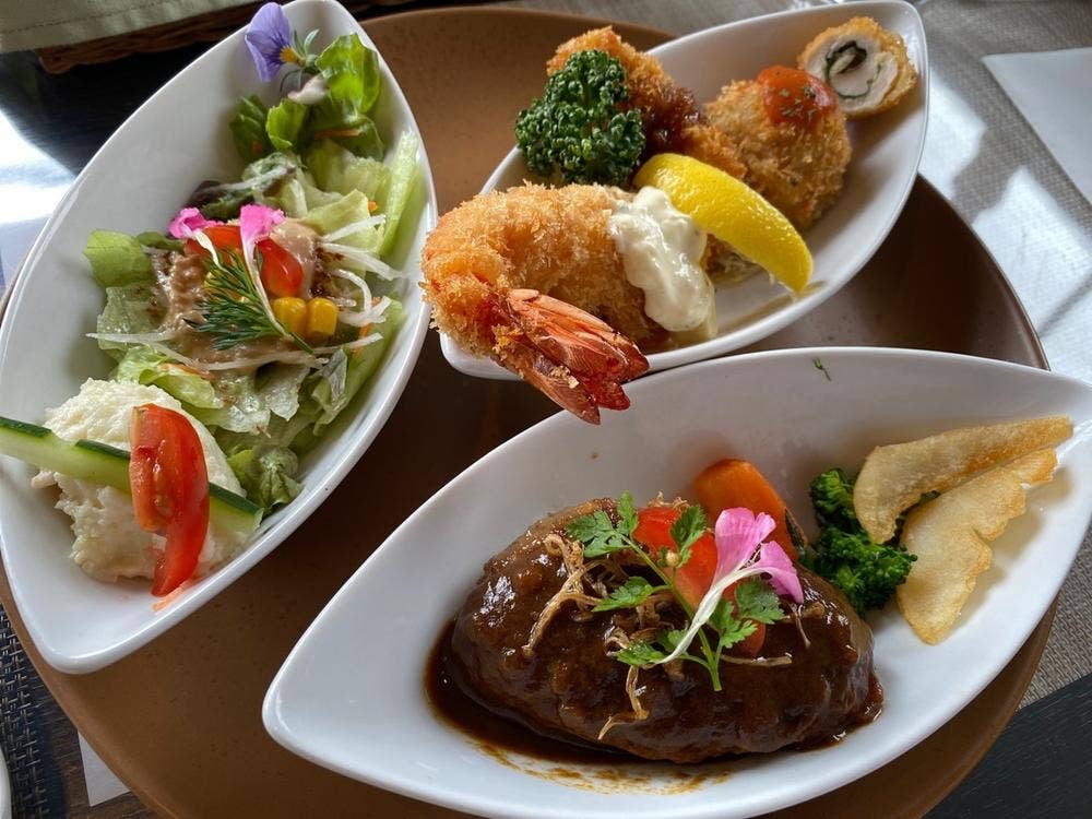 町の洋食屋 3pigs