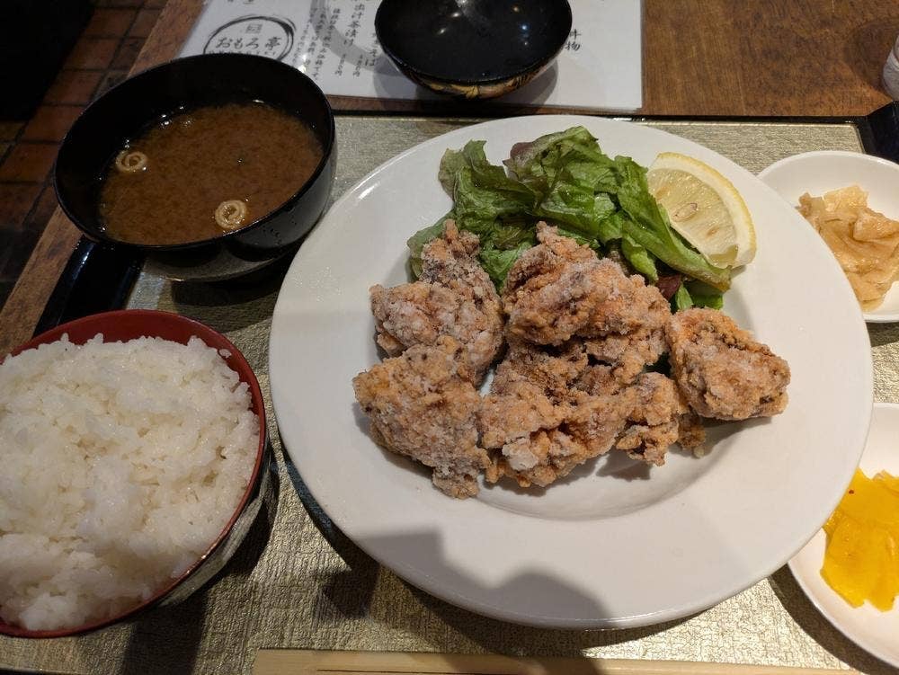 おもろ亭