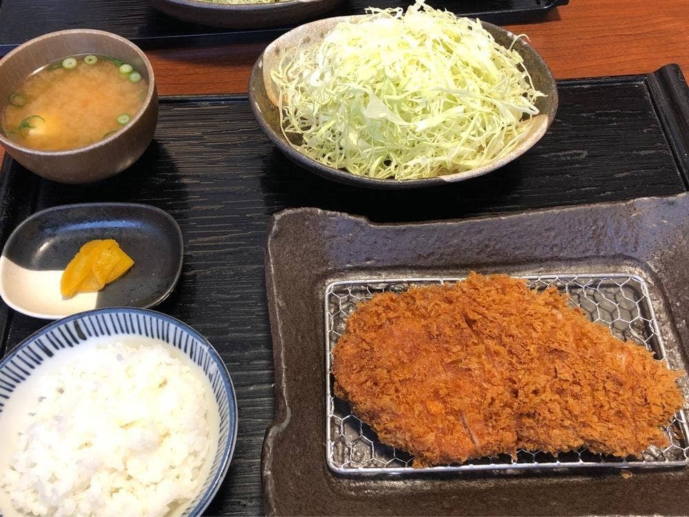 山さ紀 とんとん亭