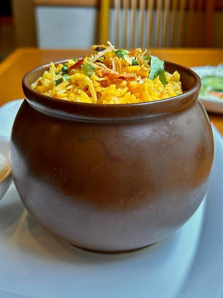 カレーリーブス カフェ&レストラン