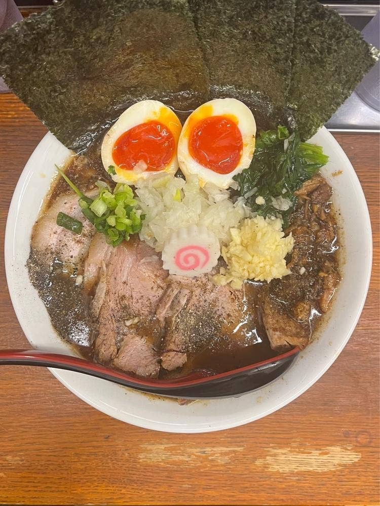 モンナカブラックラーメン 千変万化