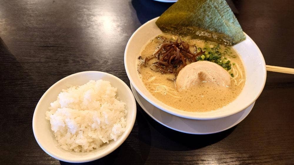 博多豚骨ラーメン よかいち