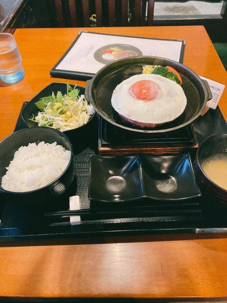 とろけるハンバーグ 福よし 本厚木店