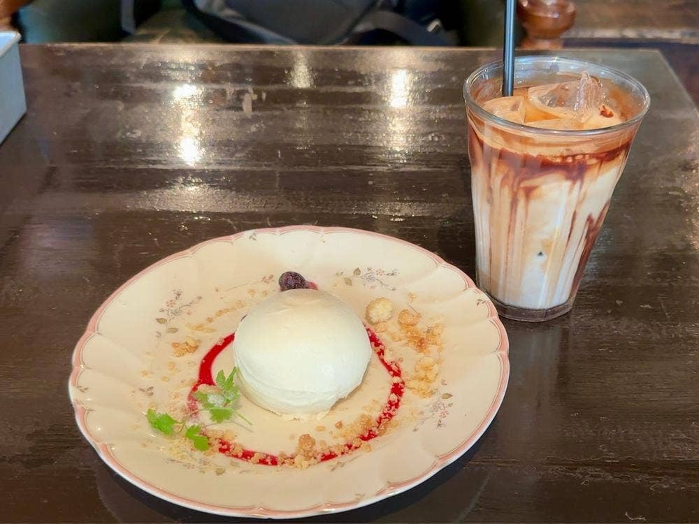 トウキョウ サロナード カフェ ダブ