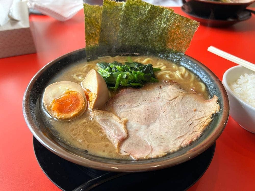横浜家系ラーメン竈門家直系店 赤門家