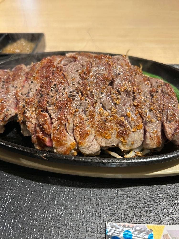 1ポンドのステーキ ハンバーグ タケル 阪急三番街店
