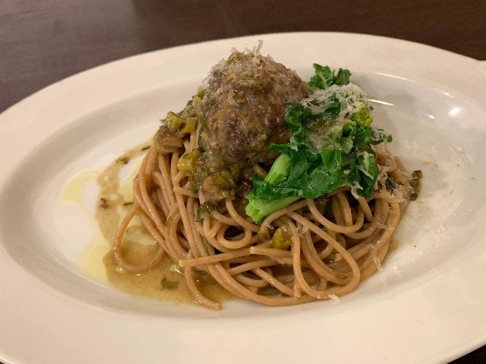 ベルギー食堂 どうくつ