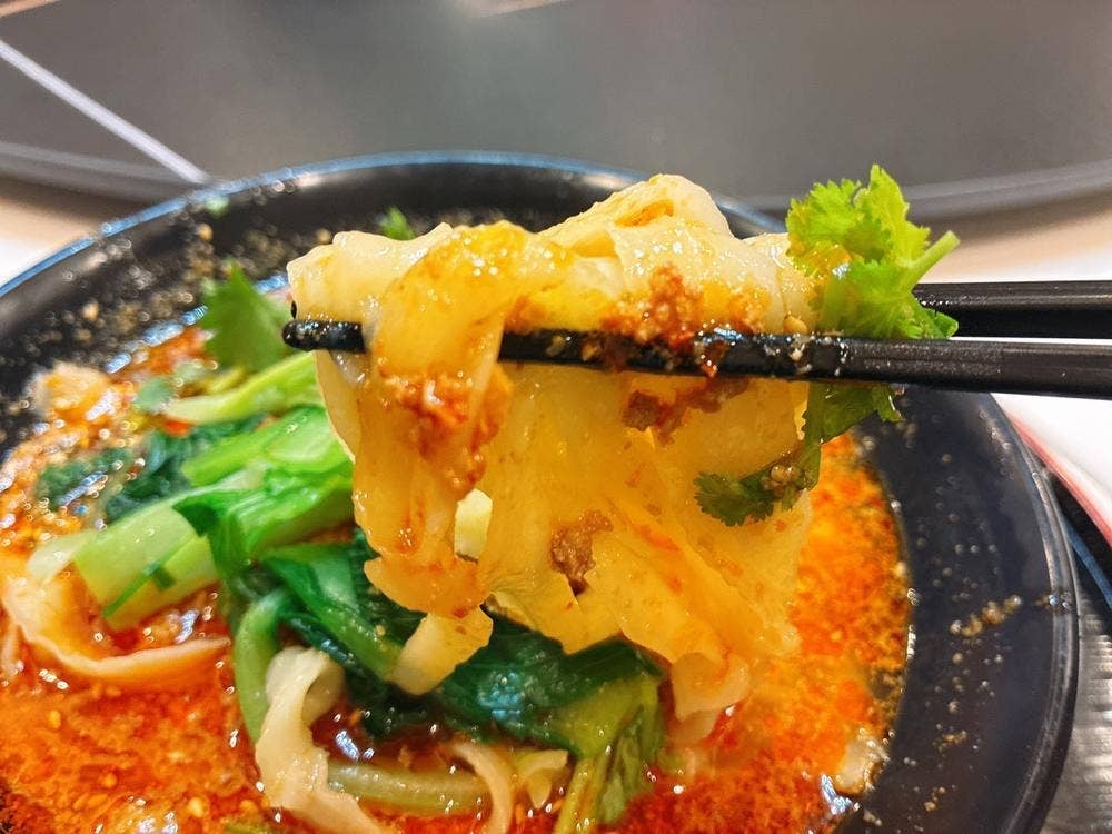 朝霞 刀削麺 新宿店