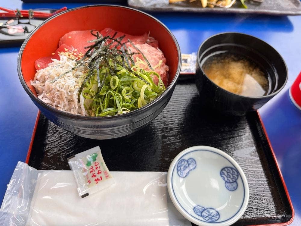 潮騒料理 哉介