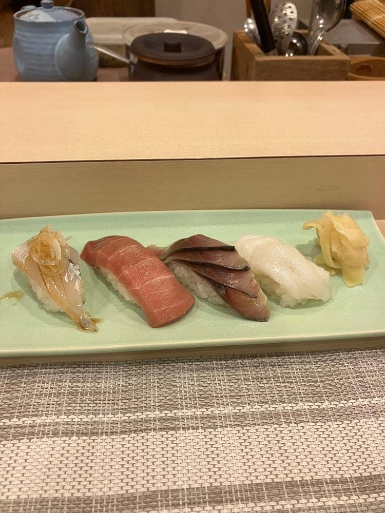 鮨かみやま