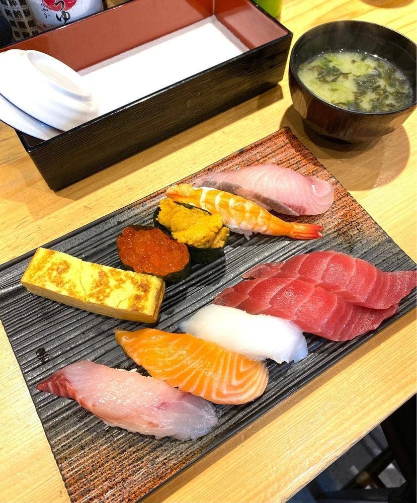 沼津魚がし鮨 御殿場アウトレット店