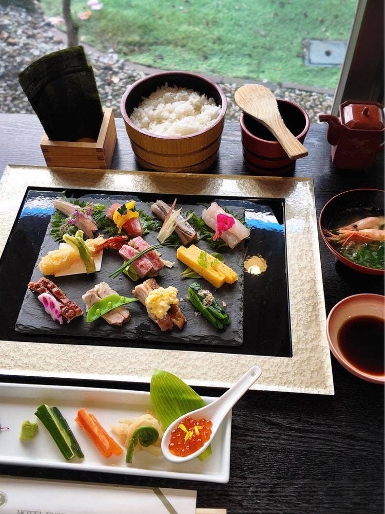 レストラン万葉