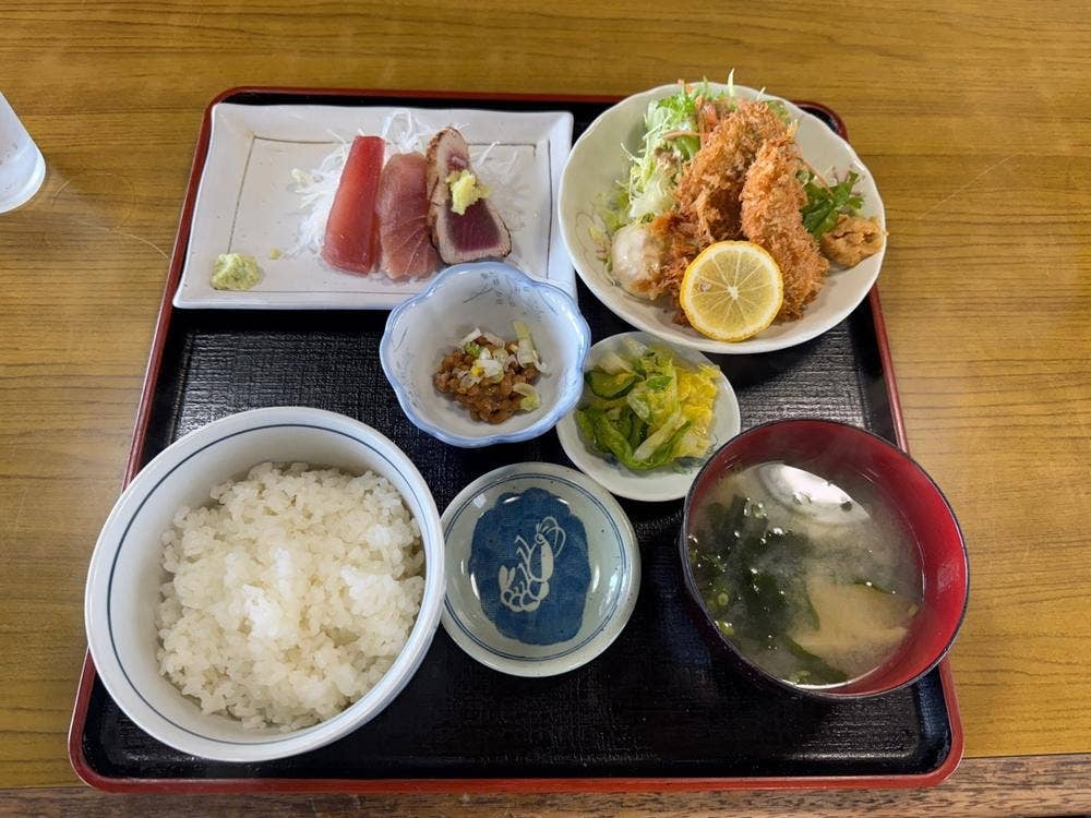 栄屋食堂