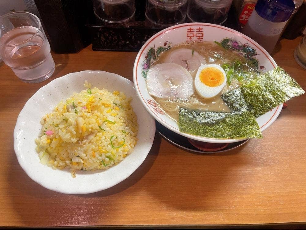 豚骨発祥久留米ラーメン くるめや
