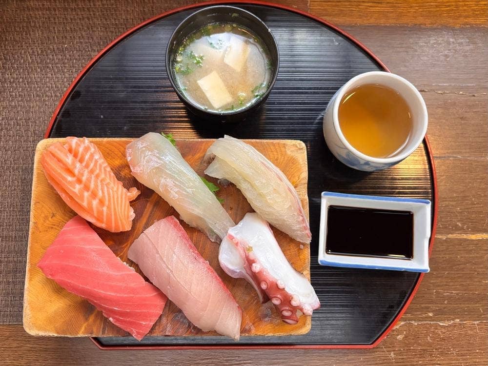 ウオトシ御食事処