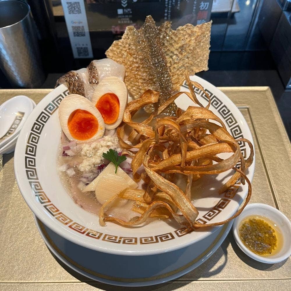 鯛白湯らーめん○de▽ 三宮店